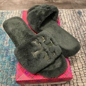 SOLD! Tory Burch Shearling Sandals
